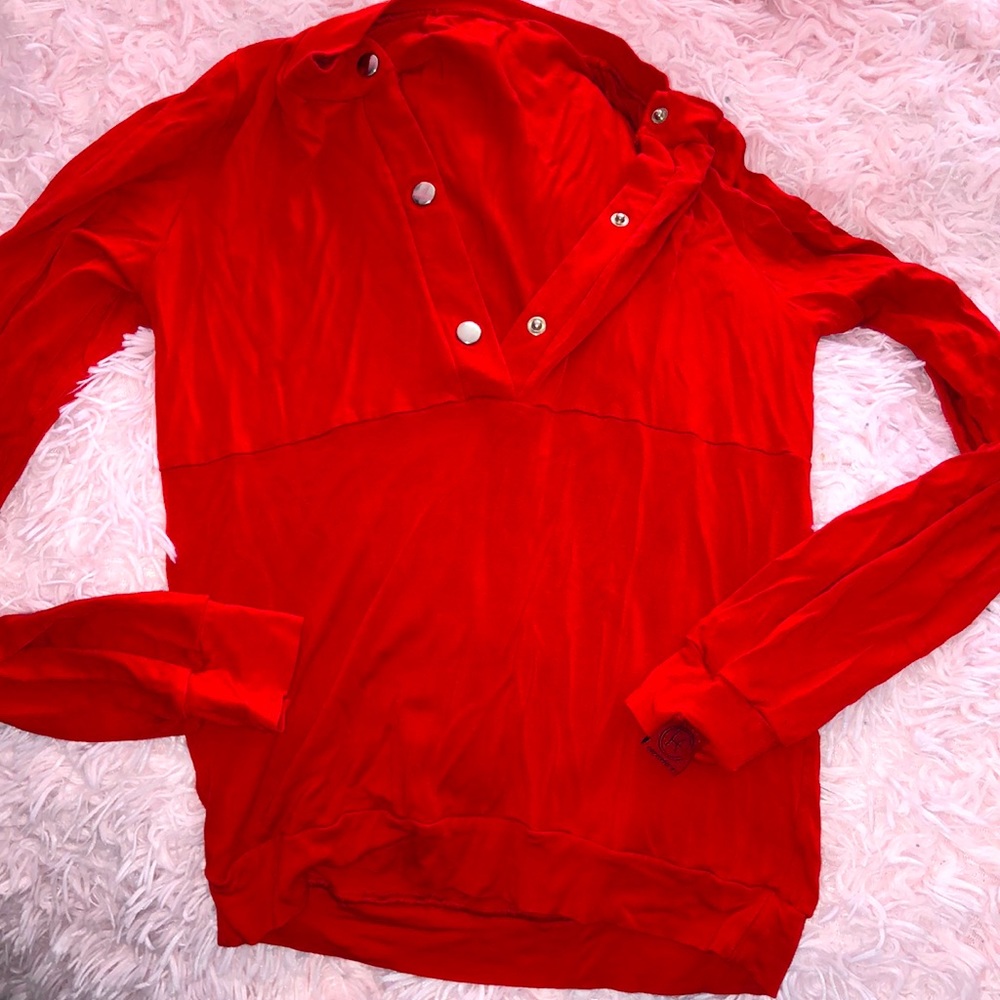Button closure shirt